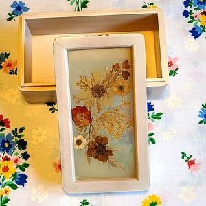 Adorable Vintage Pressed Flower 🌼 Keepsake Box